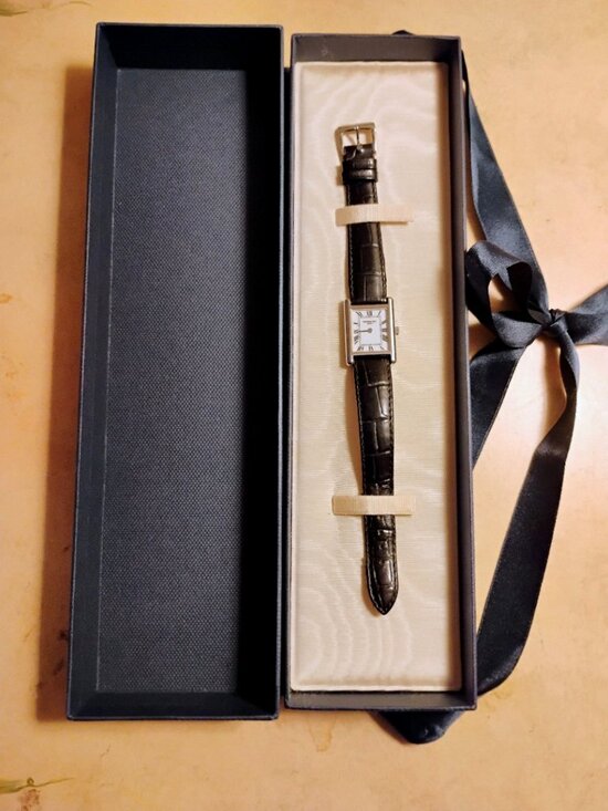 Ladies Raymond Weil Tank Watch 5766 Excellent Condition New Battery Original Box main image 9